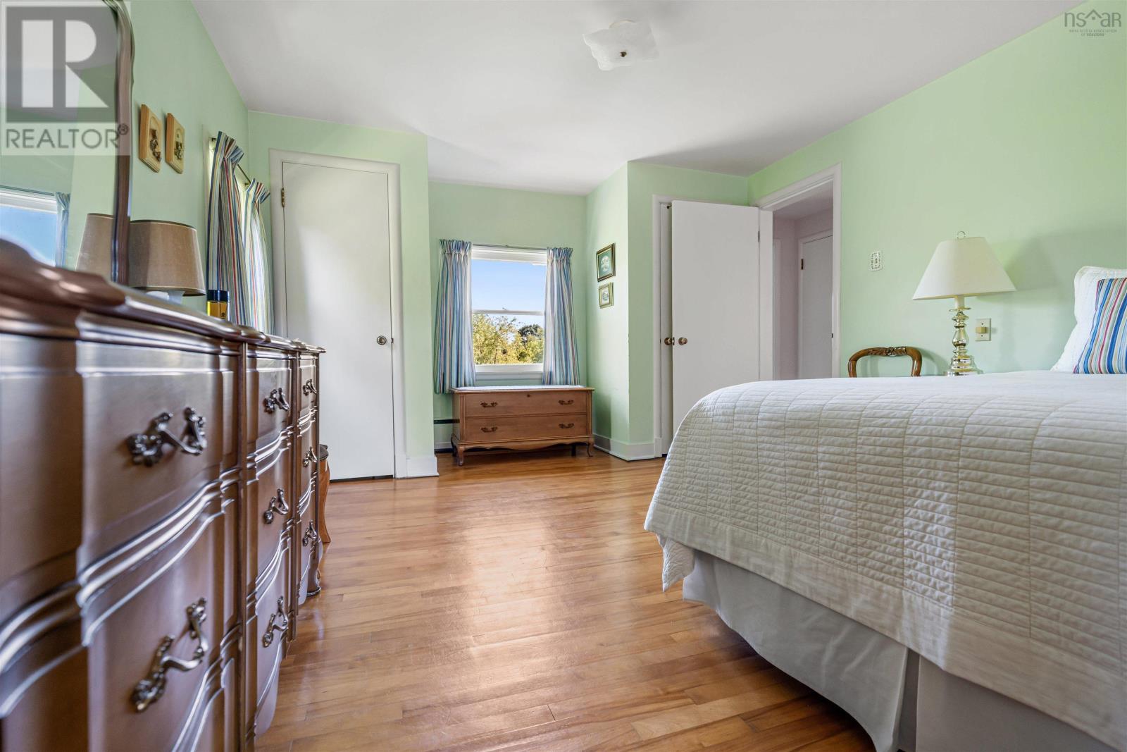 7 ROOSEVELT Avenue - 26