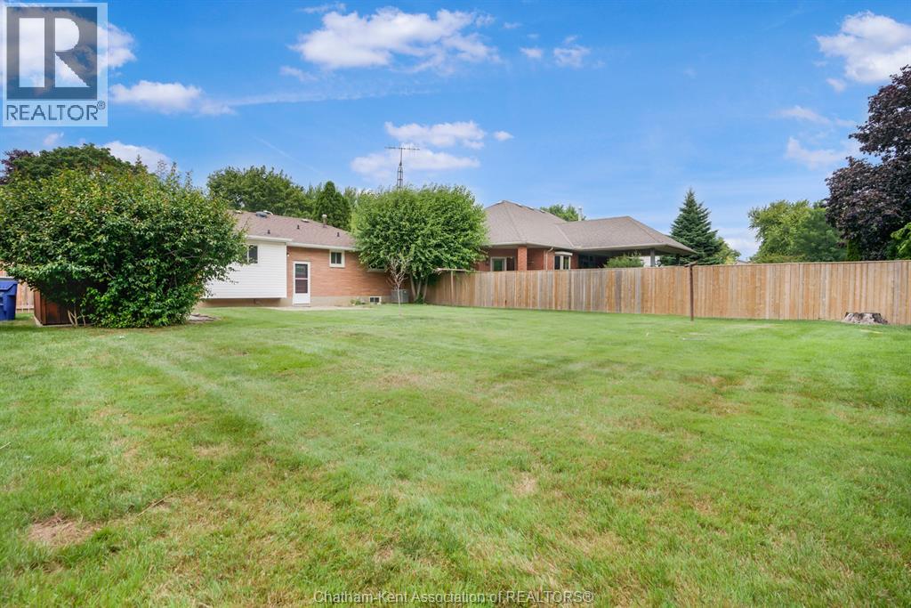66 HOLLAND AVENUE - 33