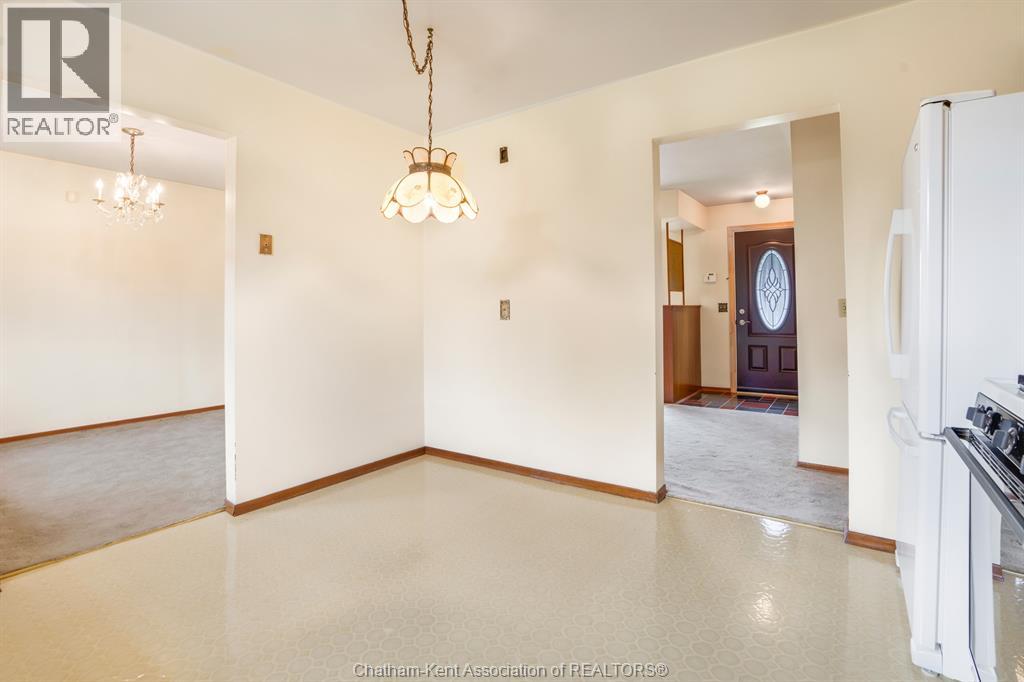 66 HOLLAND AVENUE - 12