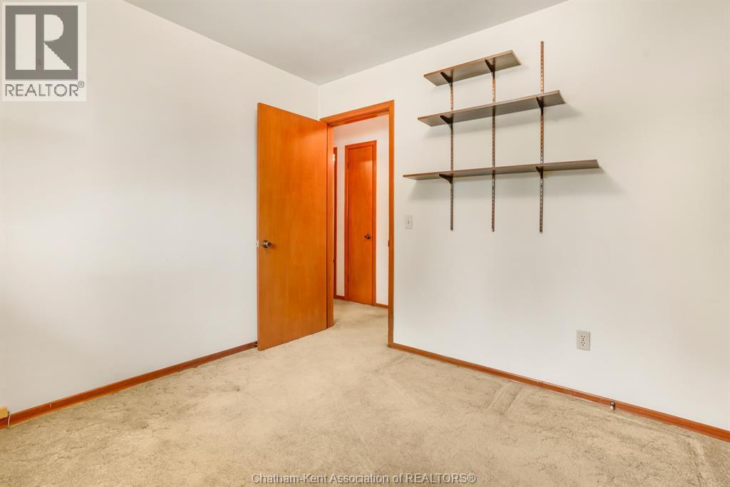 66 HOLLAND AVENUE - 16