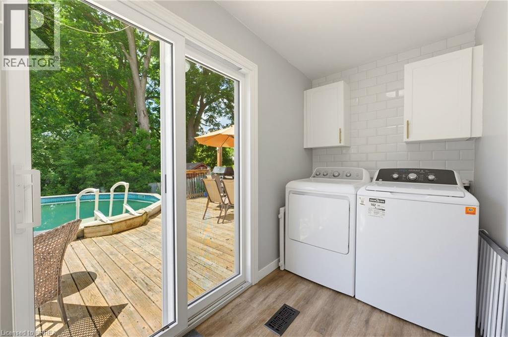 7 LORIMER Street - 11