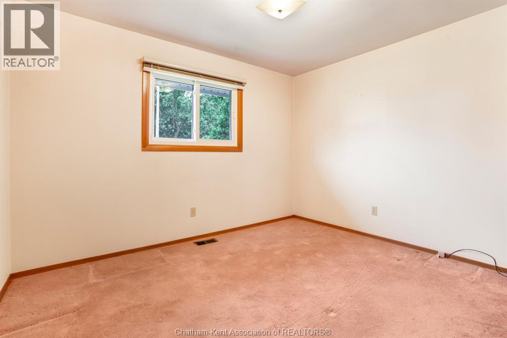 66 HOLLAND AVENUE - 18