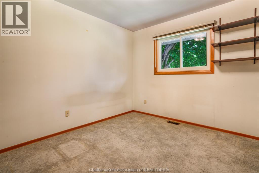 66 HOLLAND AVENUE - 22