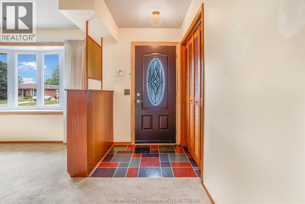 66 HOLLAND AVENUE - 5