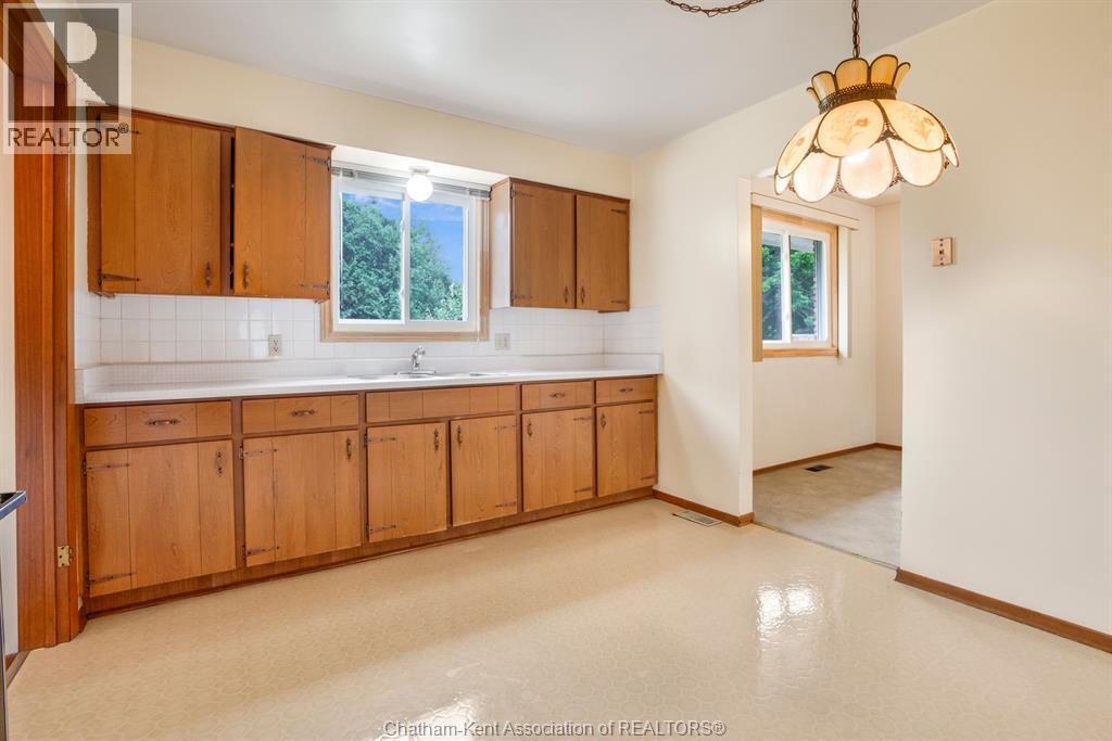 66 HOLLAND AVENUE - 10