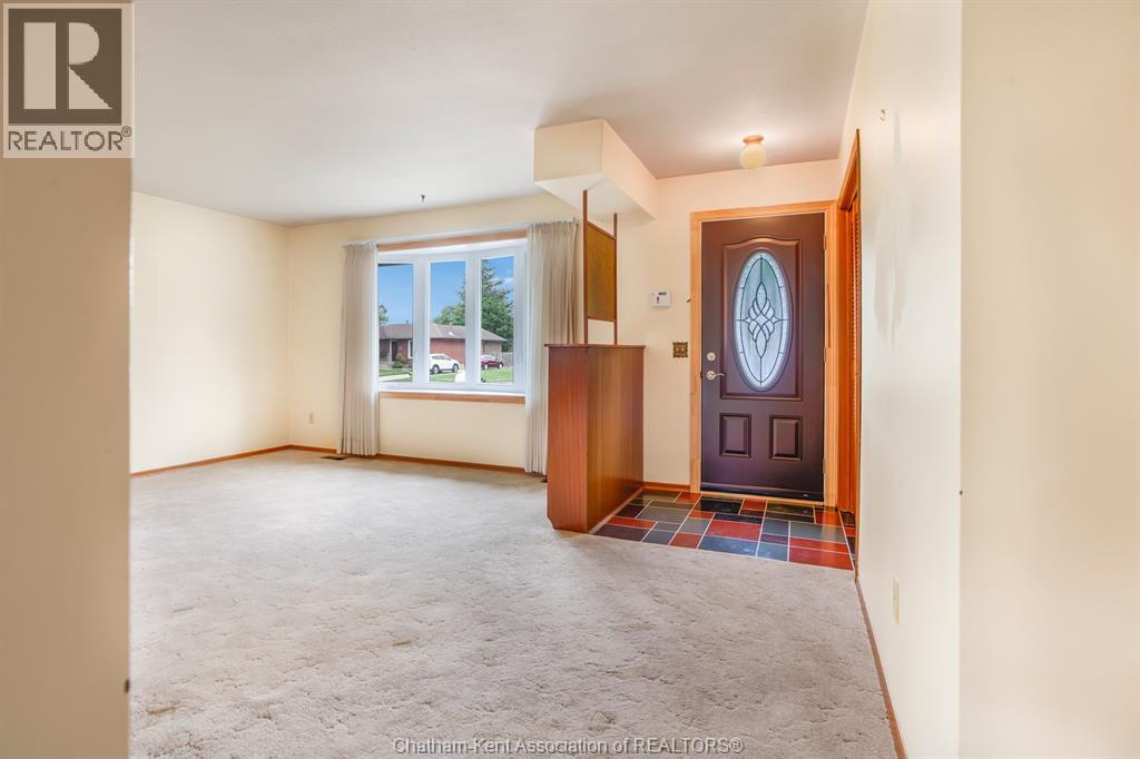 66 HOLLAND AVENUE - 6
