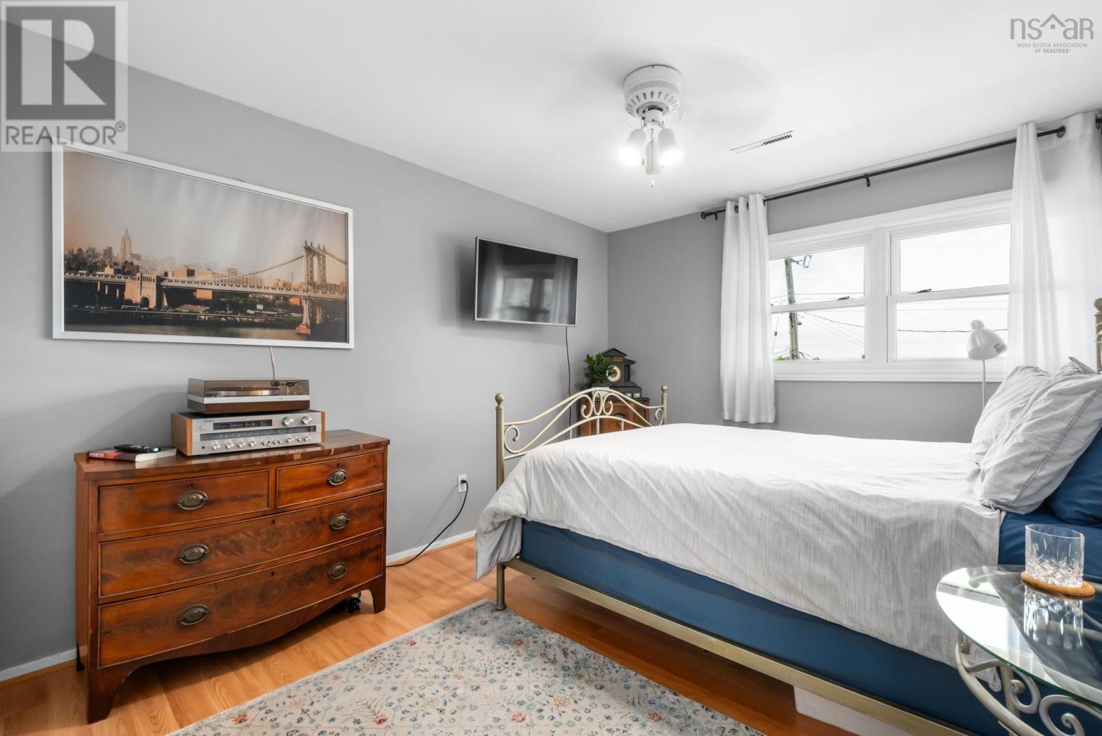484 Spring Avenue - 13