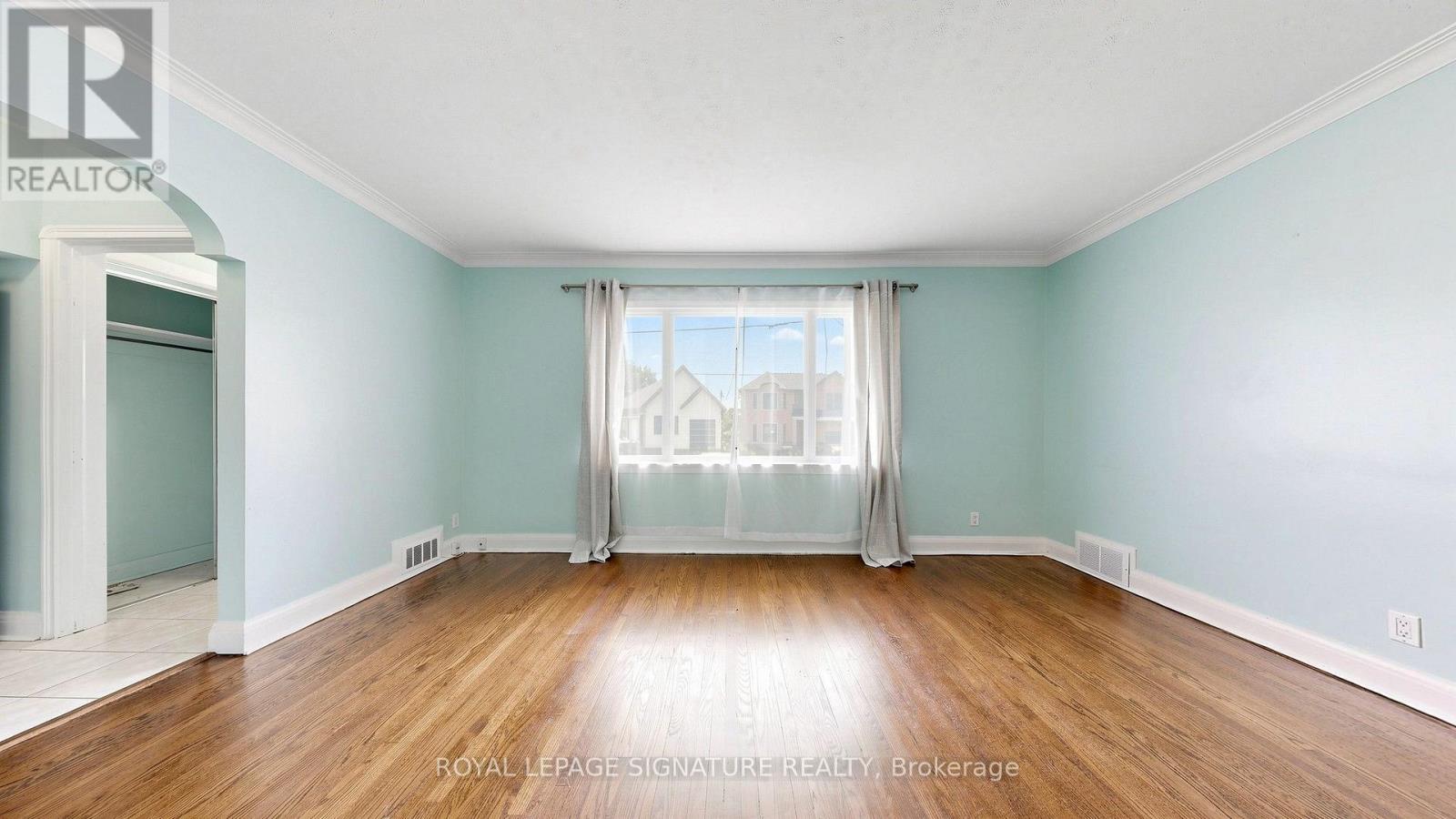 14 VALDANE DRIVE - 6