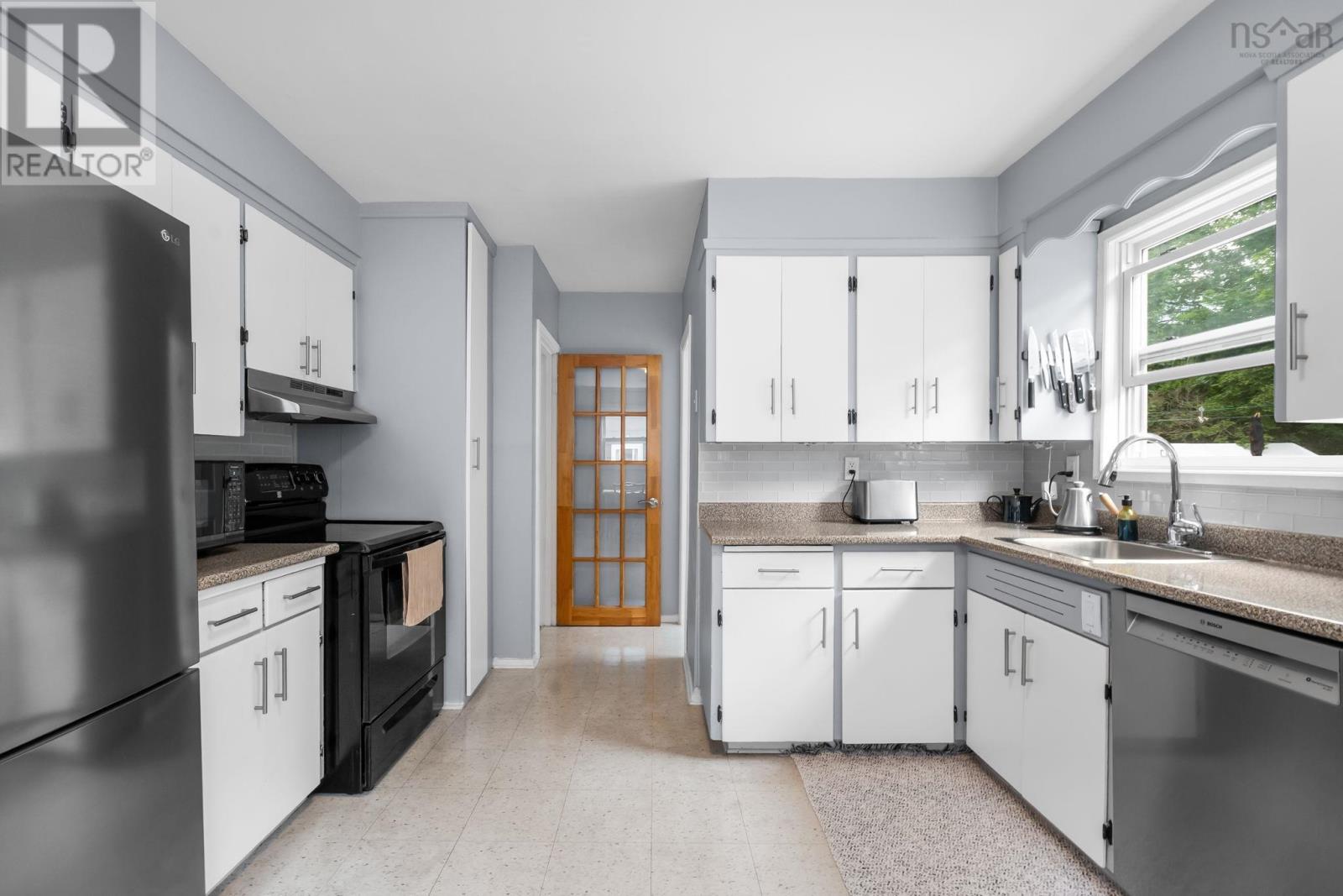 484 Spring Avenue - 9
