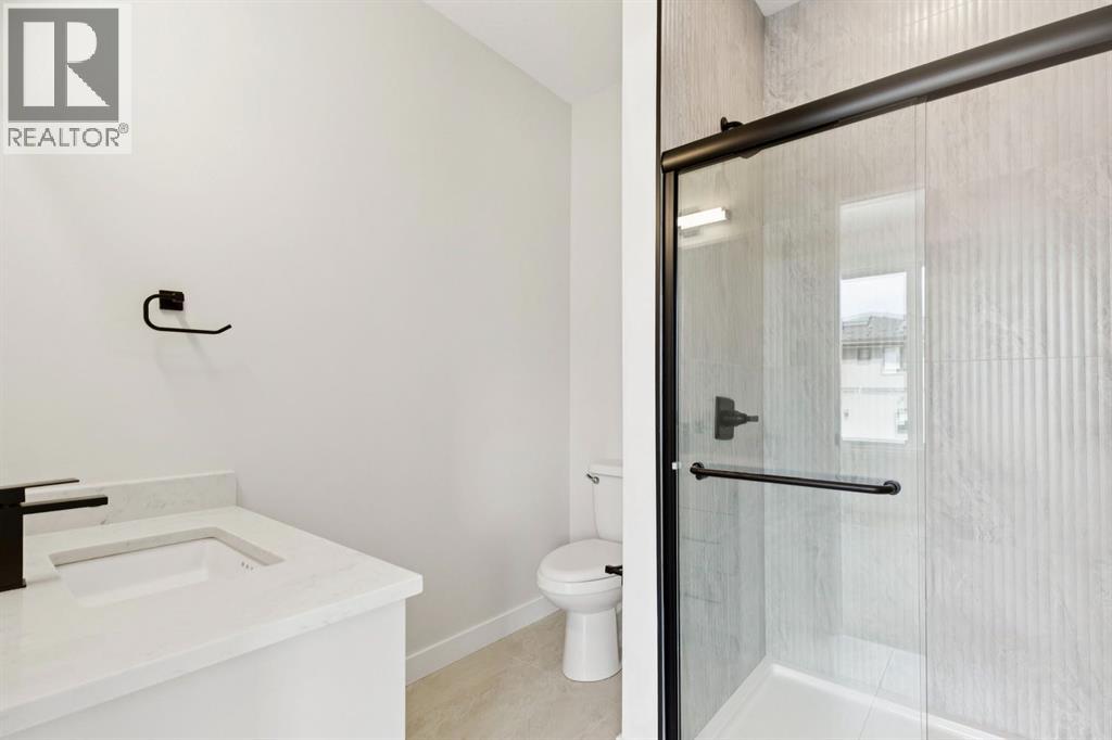4307 30 Avenue SW - 17