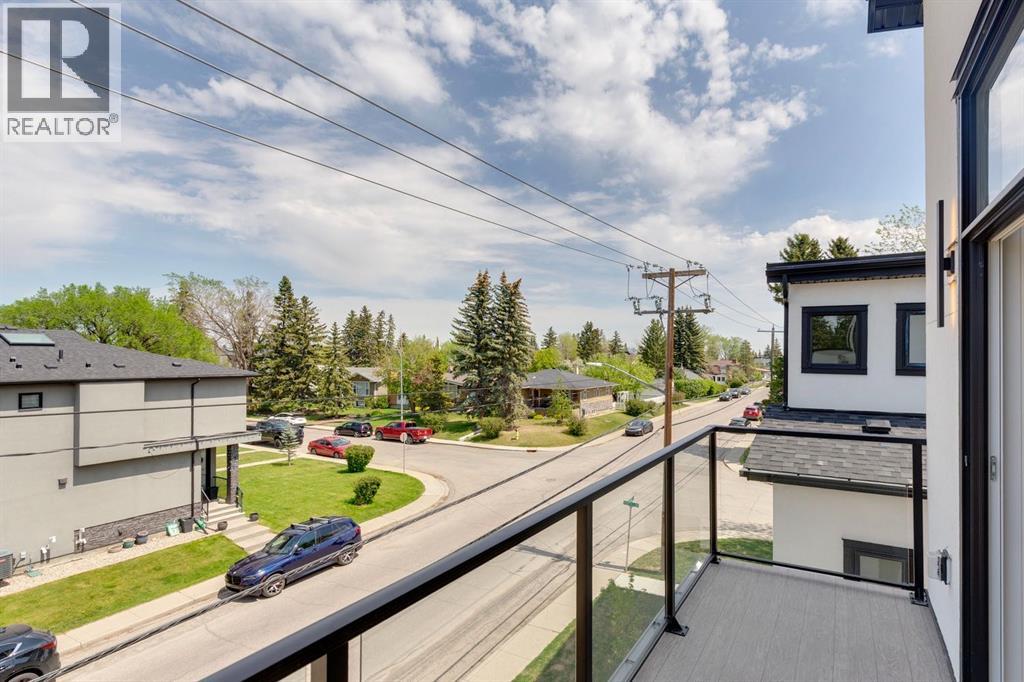 4307 30 Avenue SW - 23