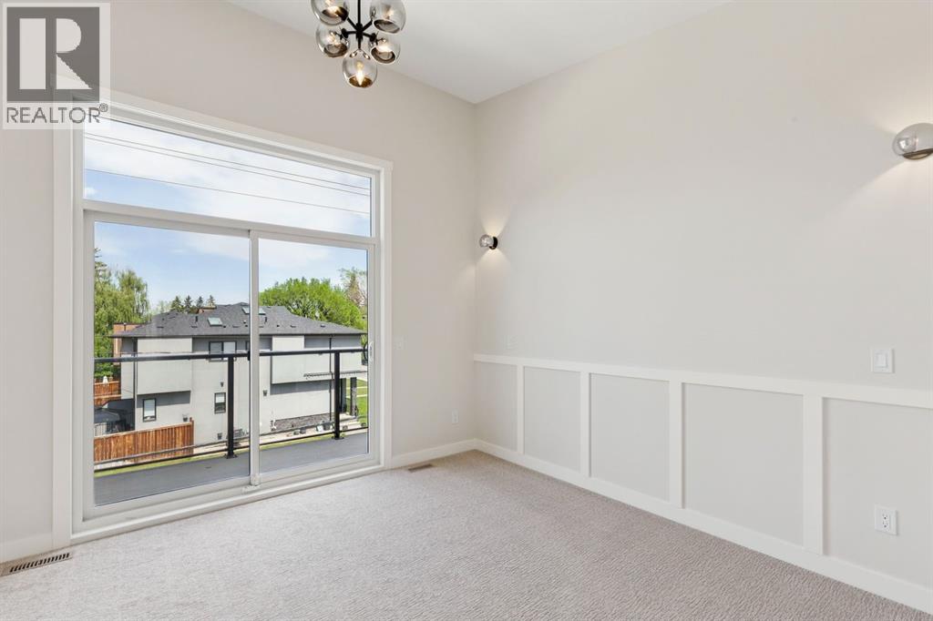 4307 30 Avenue SW - 19