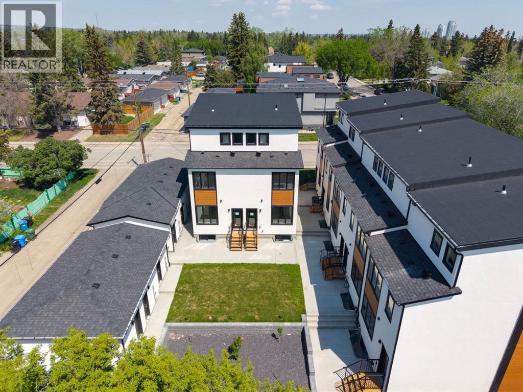 4307 30 Avenue SW - 46