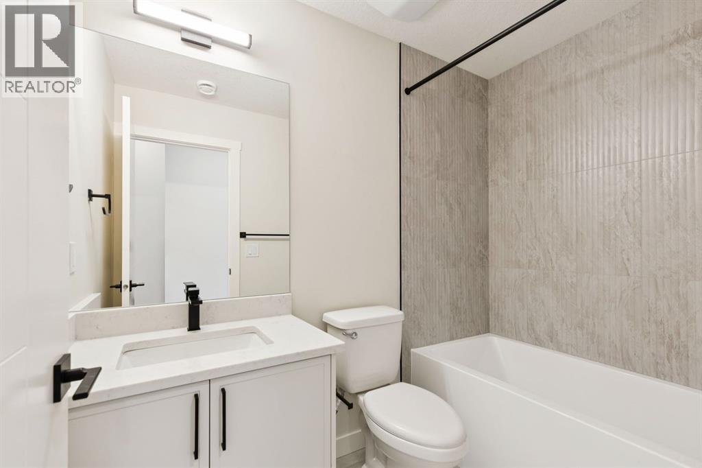 4307 30 Avenue SW - 30