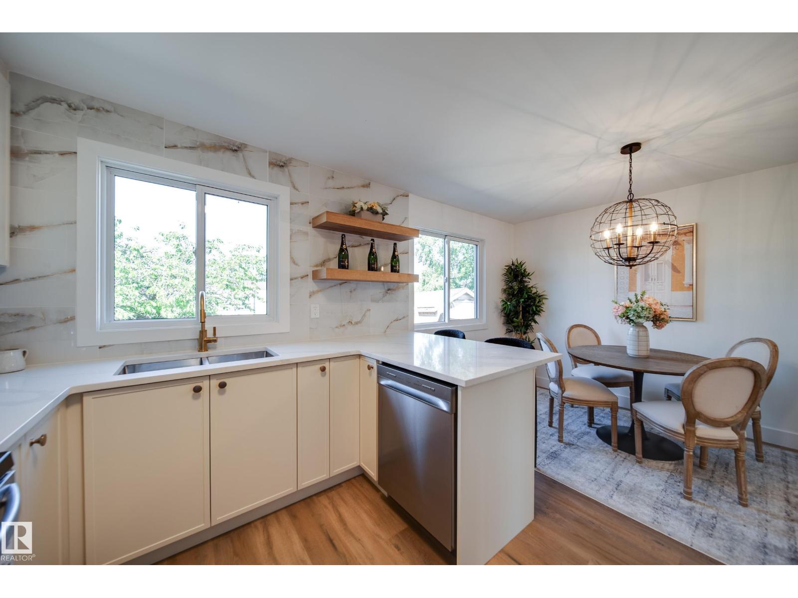 10343 172 AV NW - 10