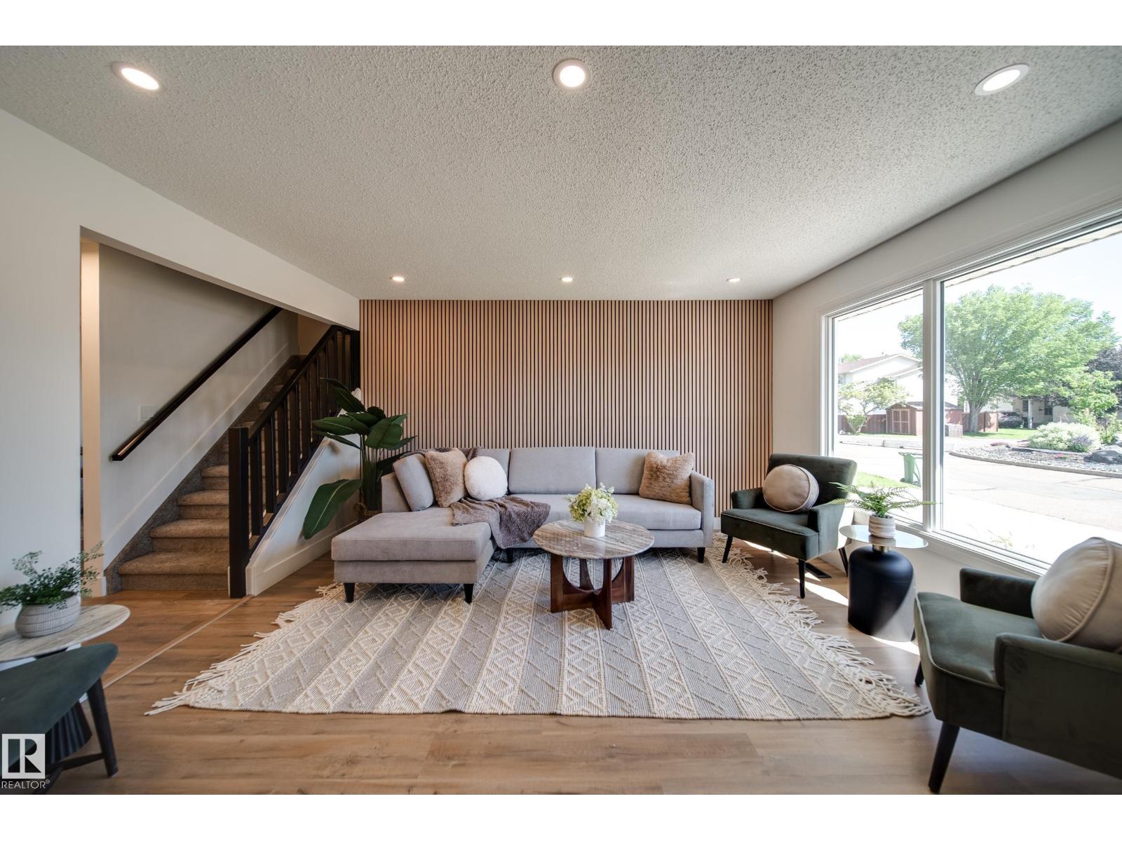 10343 172 AV NW - 2