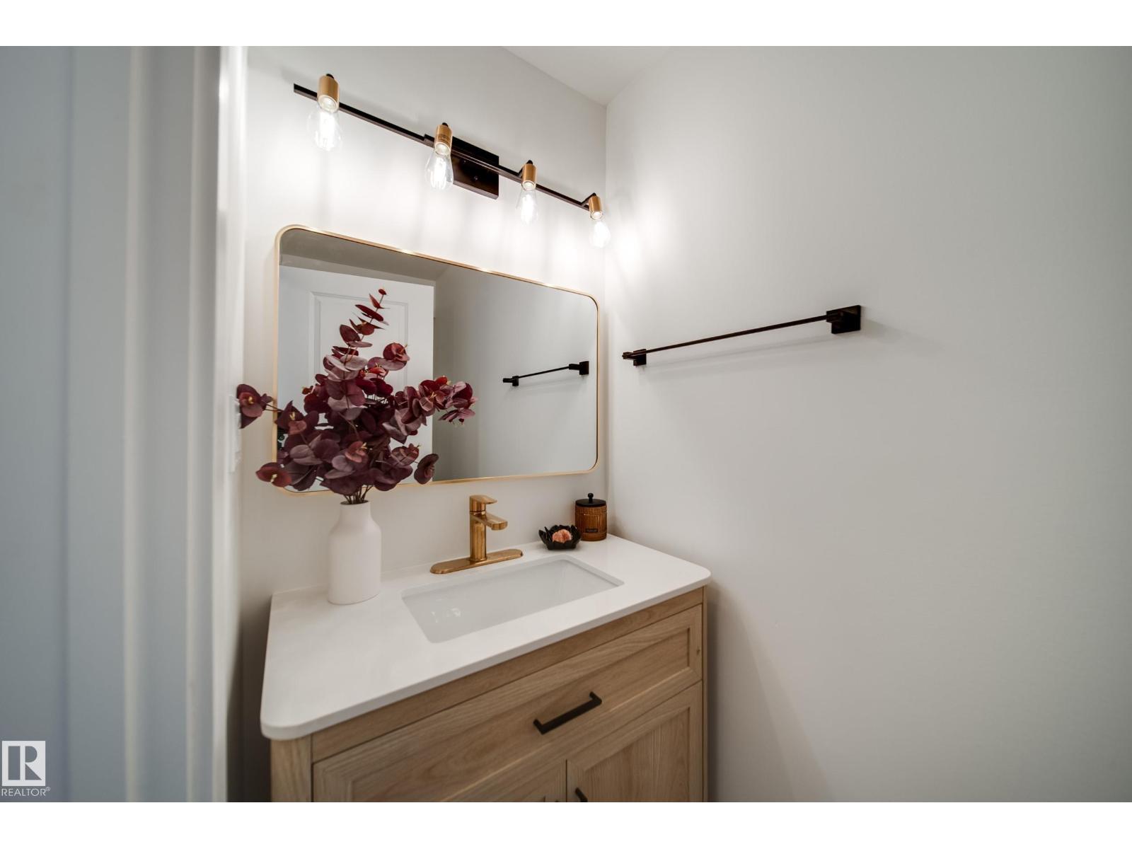 10343 172 AV NW - 12