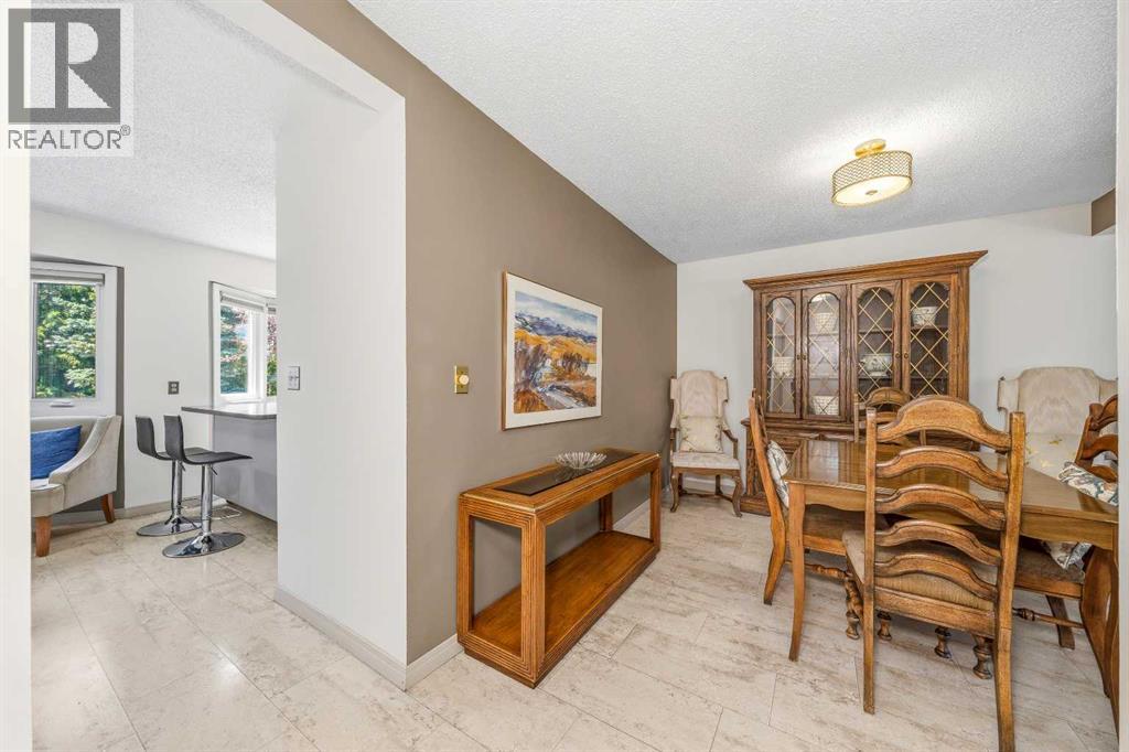 #104 23 Glamis Drive SW - 9