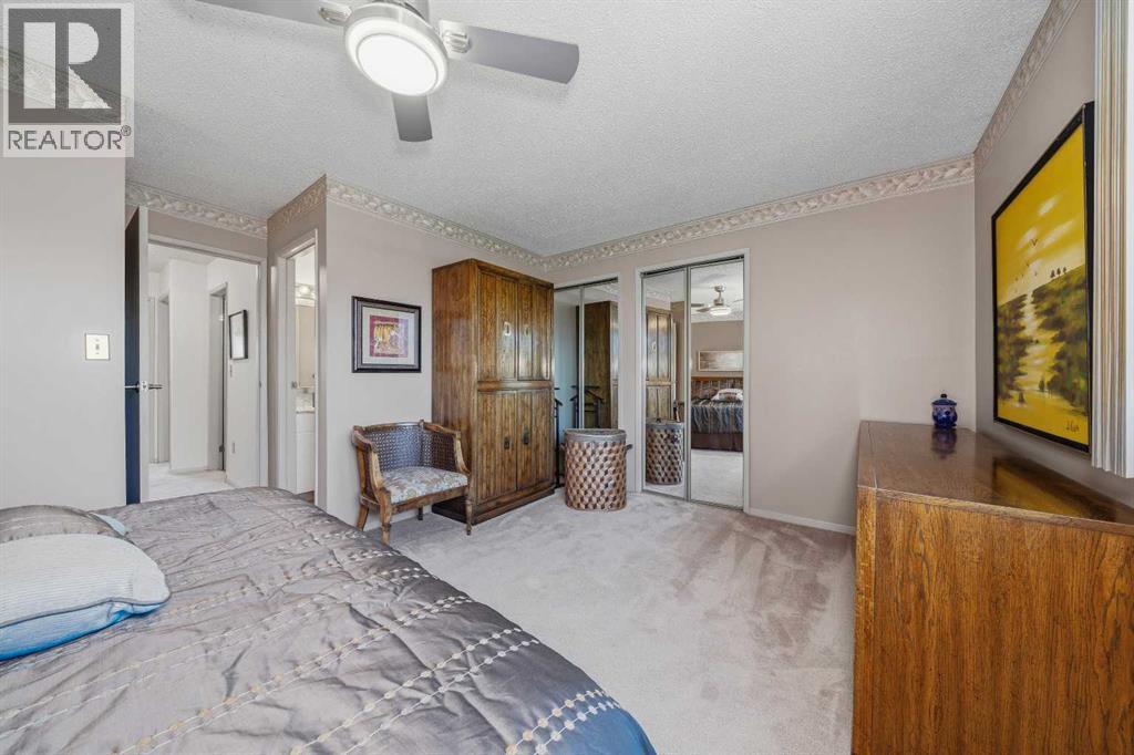 #104 23 Glamis Drive SW - 27
