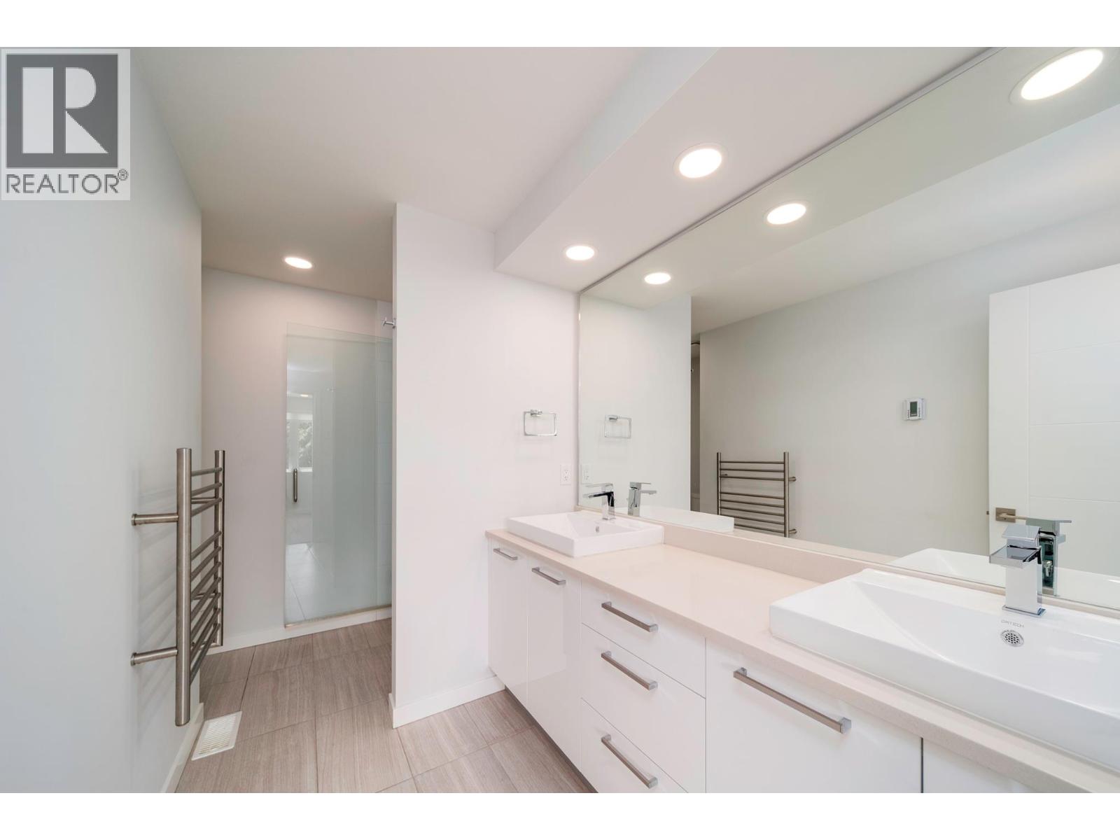 #29 1515 Highland Drive N - 38
