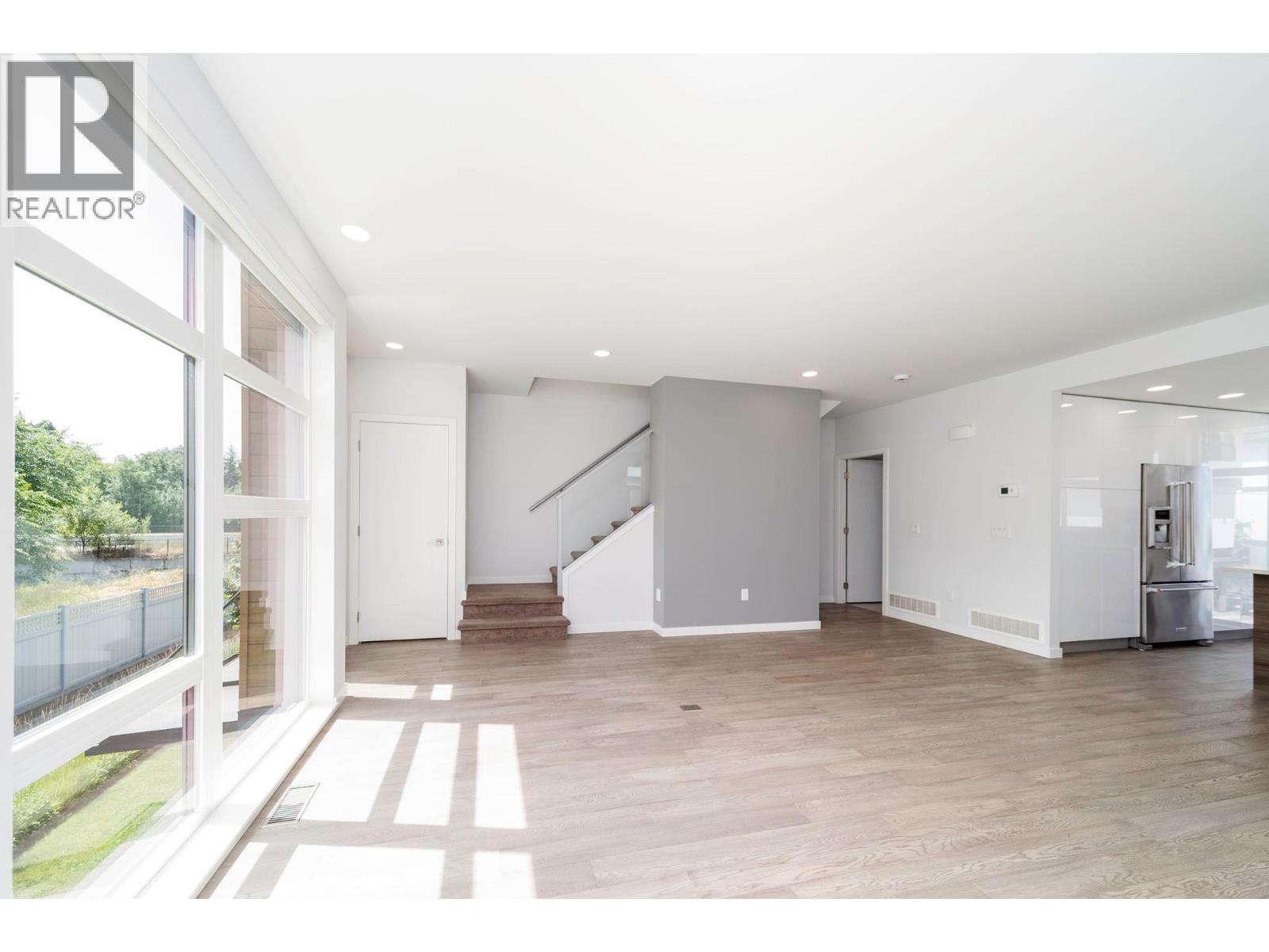 #29 1515 Highland Drive N - 26