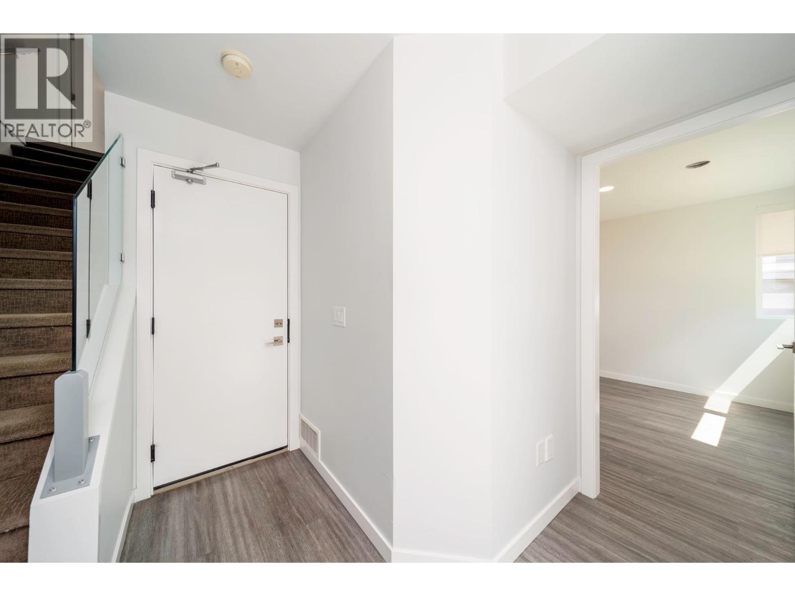 #29 1515 Highland Drive N - 16