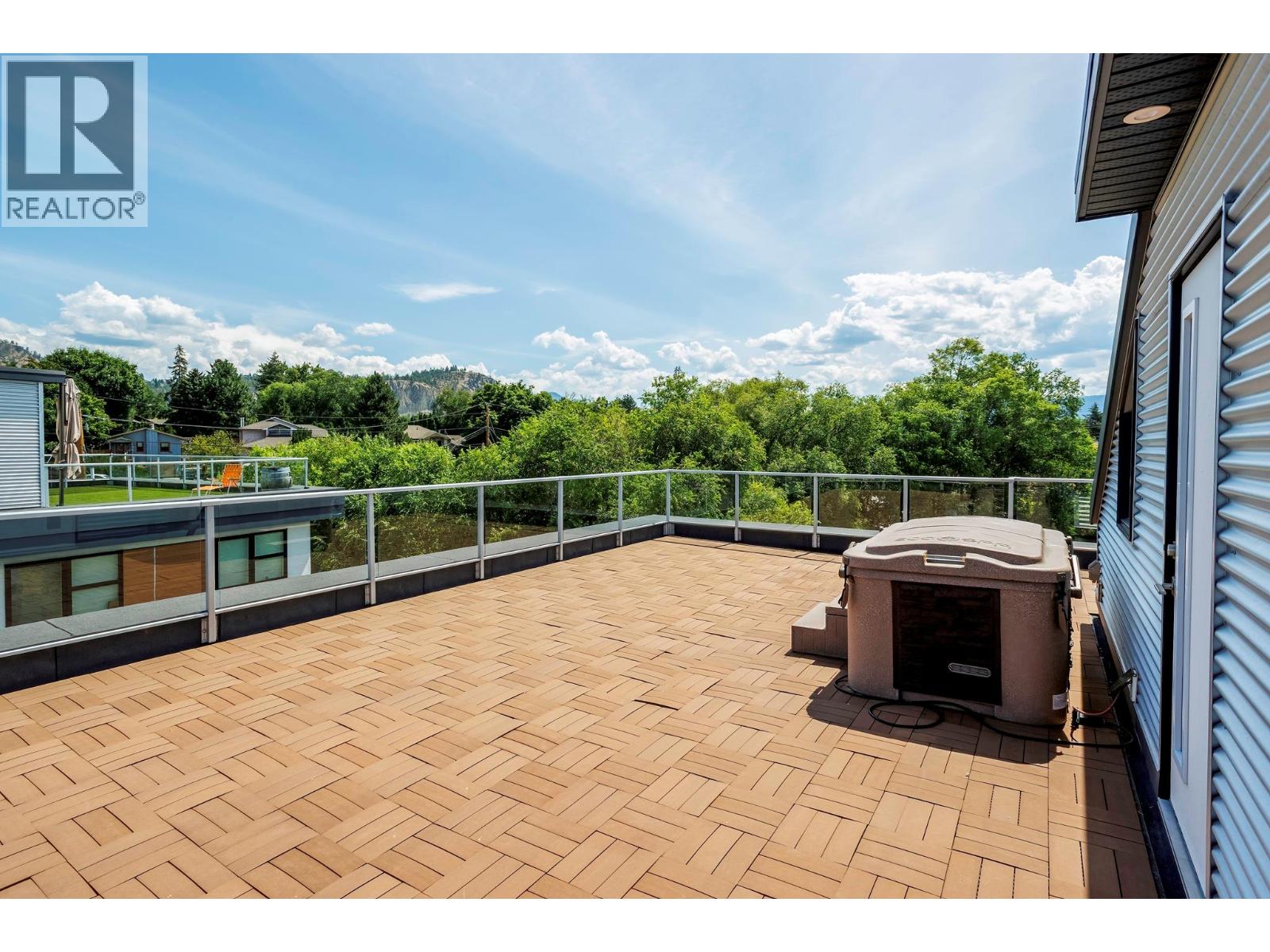 #29 1515 Highland Drive N - 10