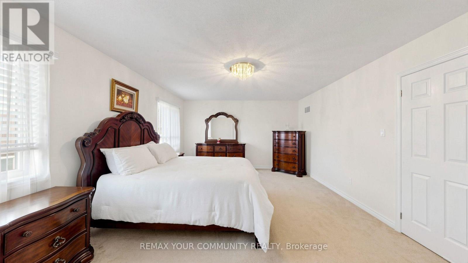 6 HOMERTON AVENUE - 19