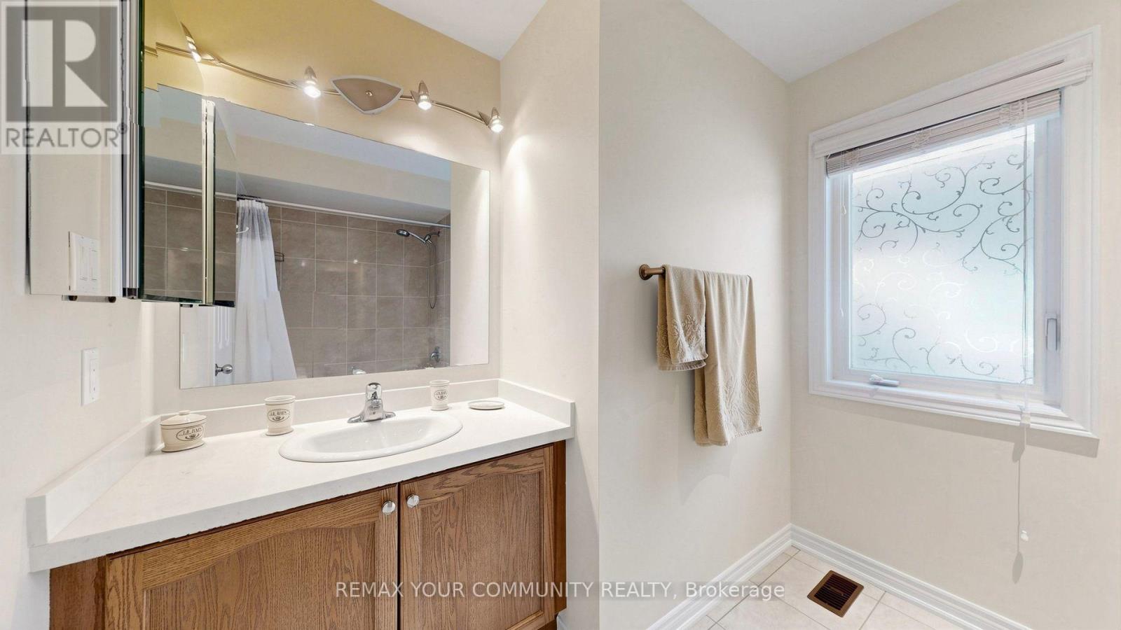 6 HOMERTON AVENUE - 26
