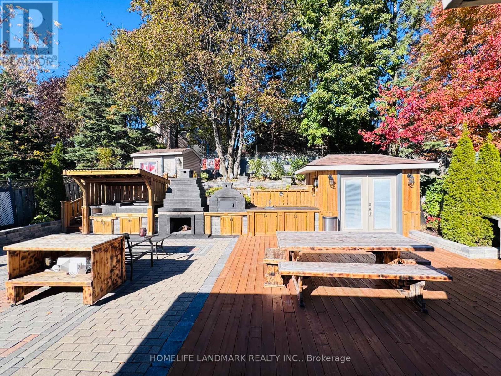 274 EDGEHILL DRIVE - 35