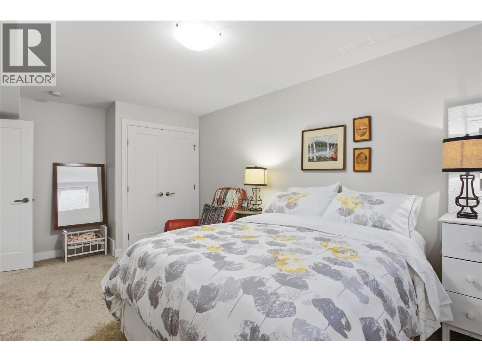 #309 641 SHUSWAP E Road - 45