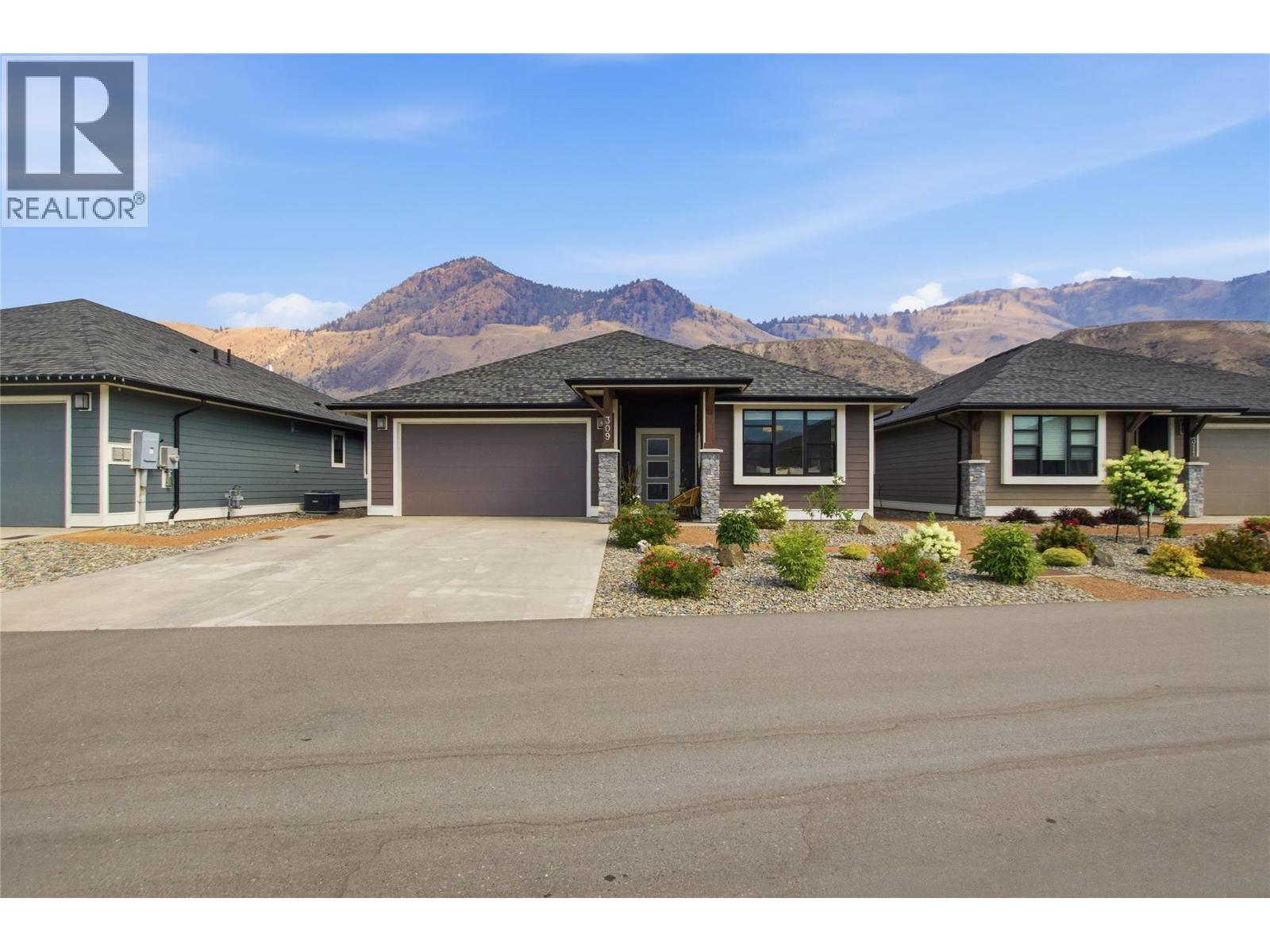 #309 641 SHUSWAP E Road - 2