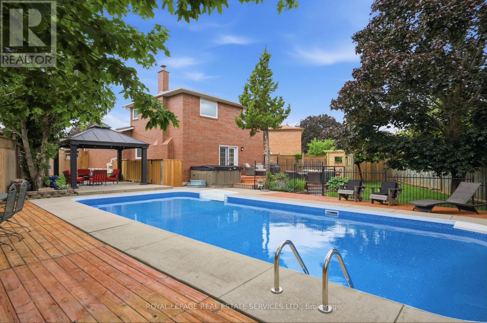 2035 PEN STREET - 2