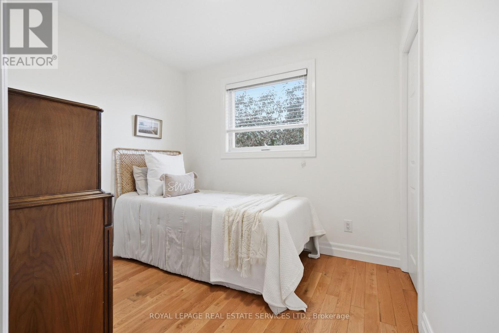 2035 PEN STREET - 17