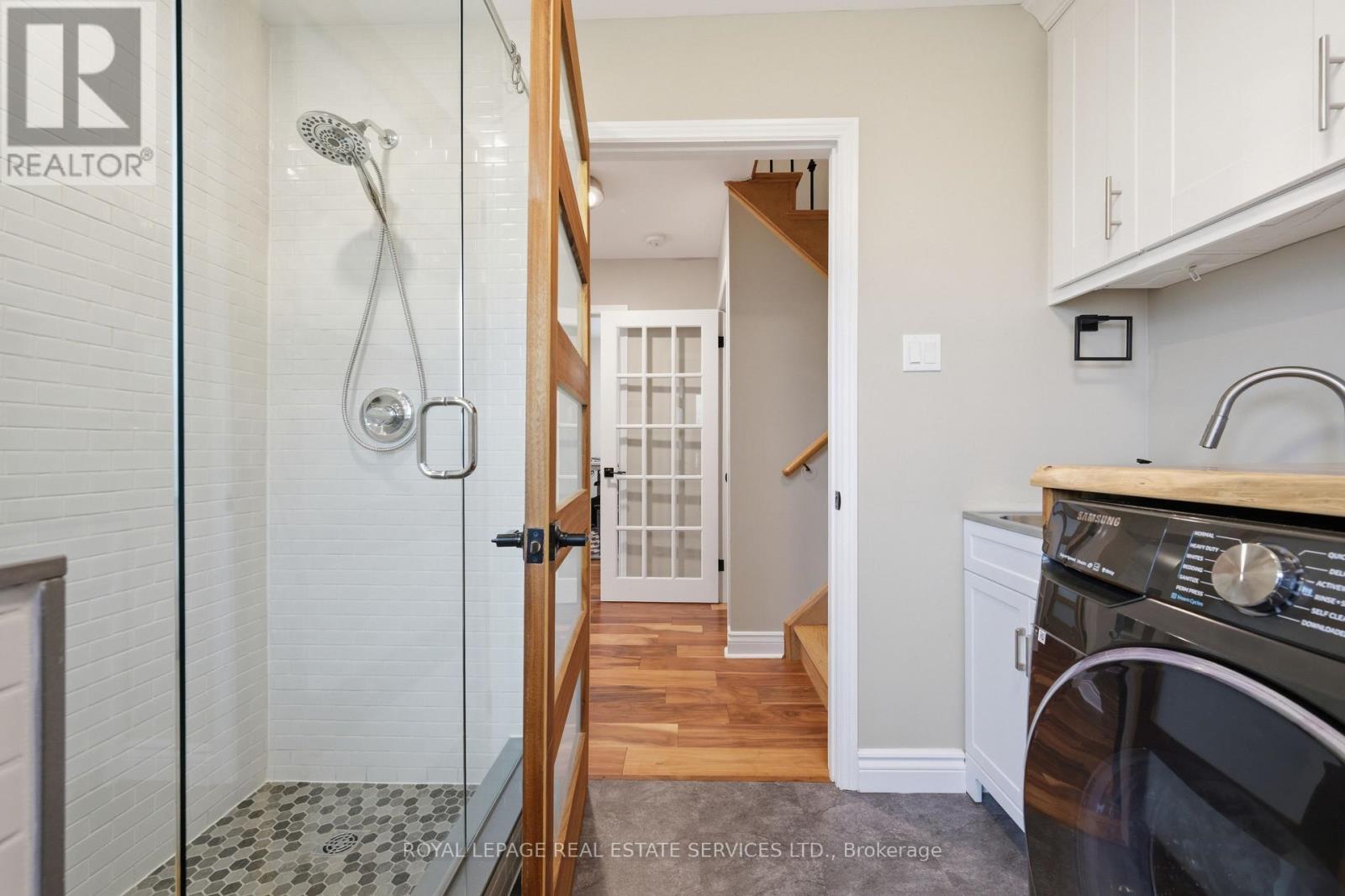 2035 PEN STREET - 22