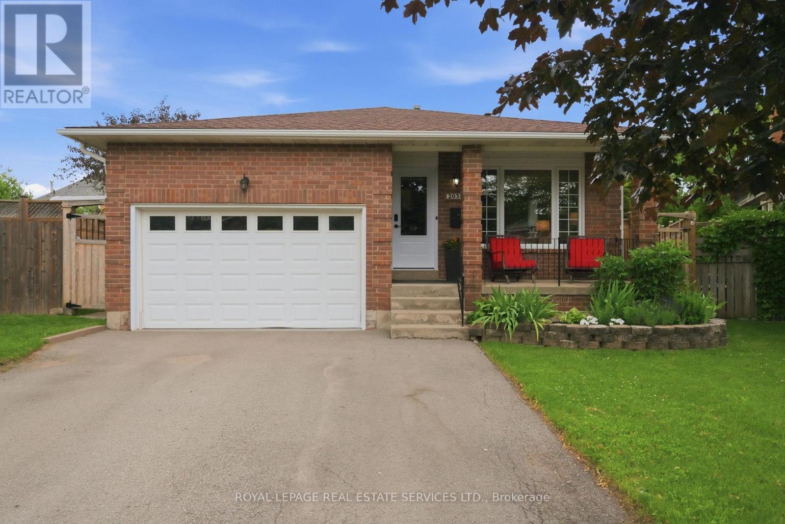 2035 PEN STREET - 3