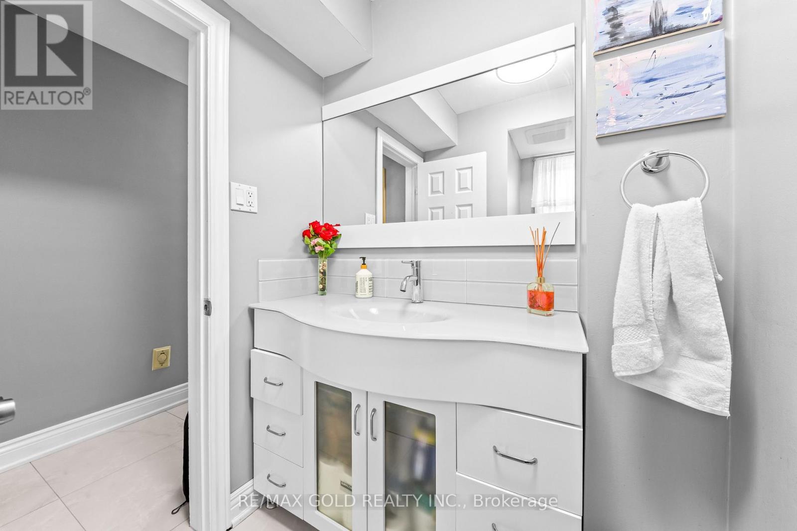 4 COLLINGDALE ROAD - 11