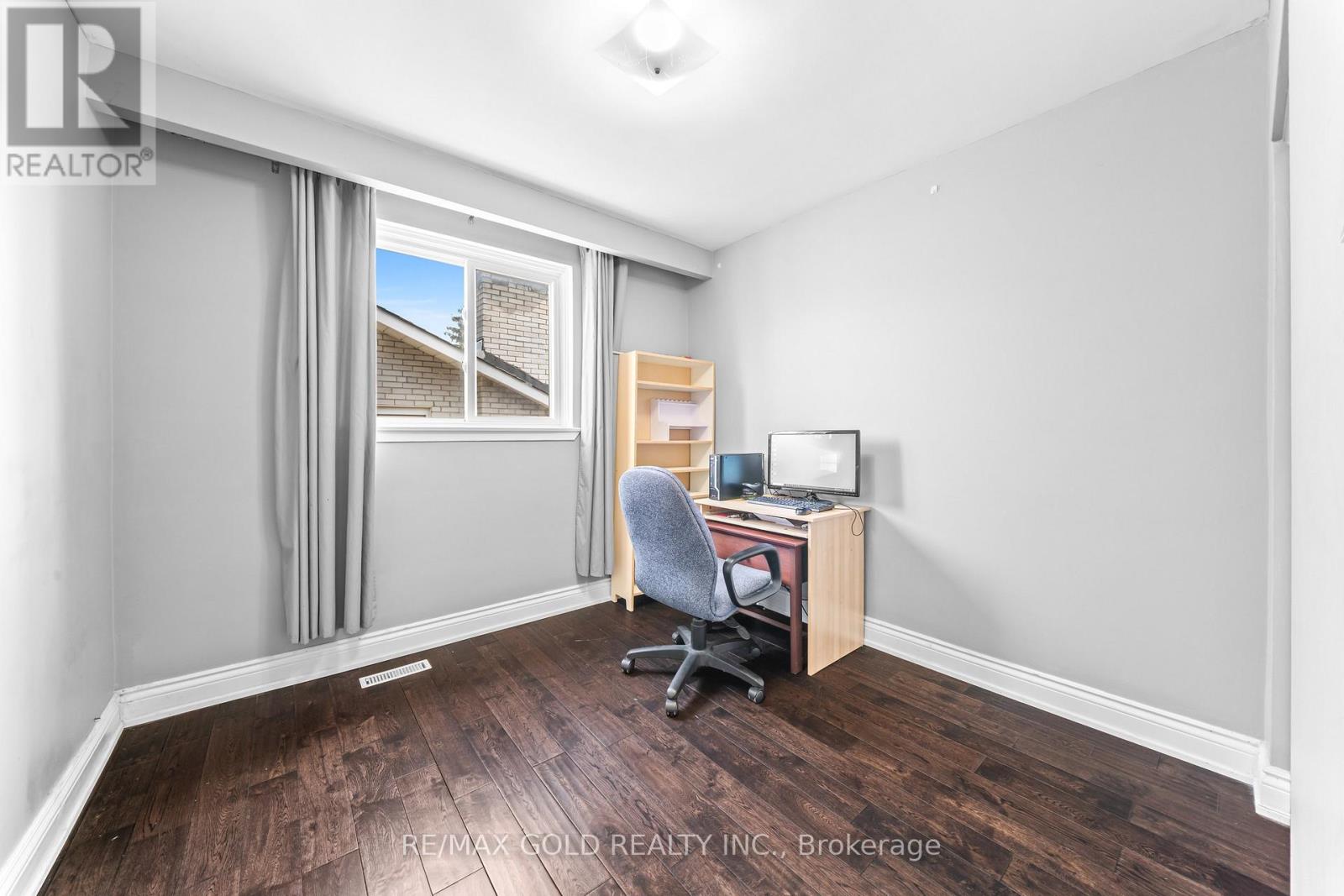 4 COLLINGDALE ROAD - 14