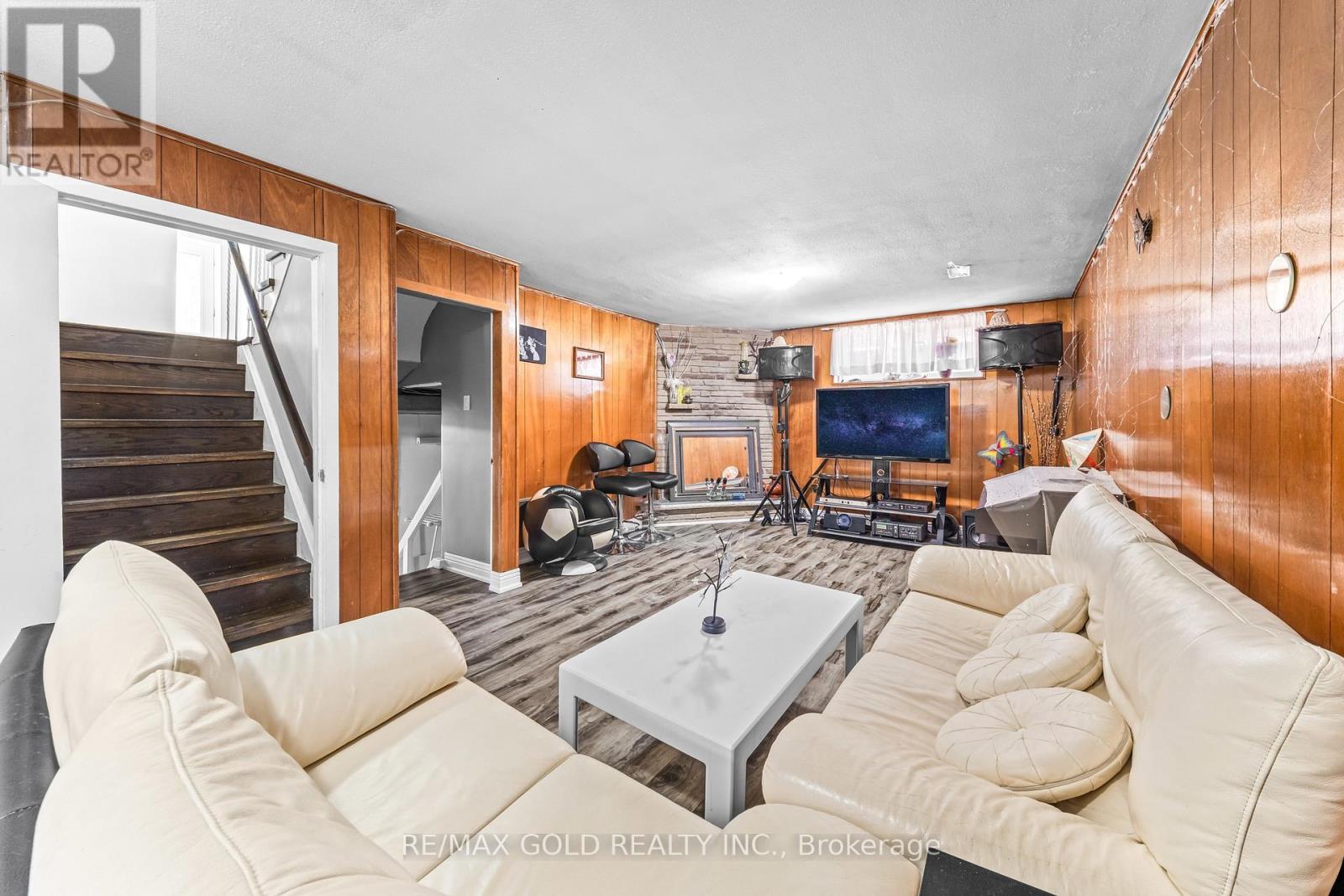 4 COLLINGDALE ROAD - 19