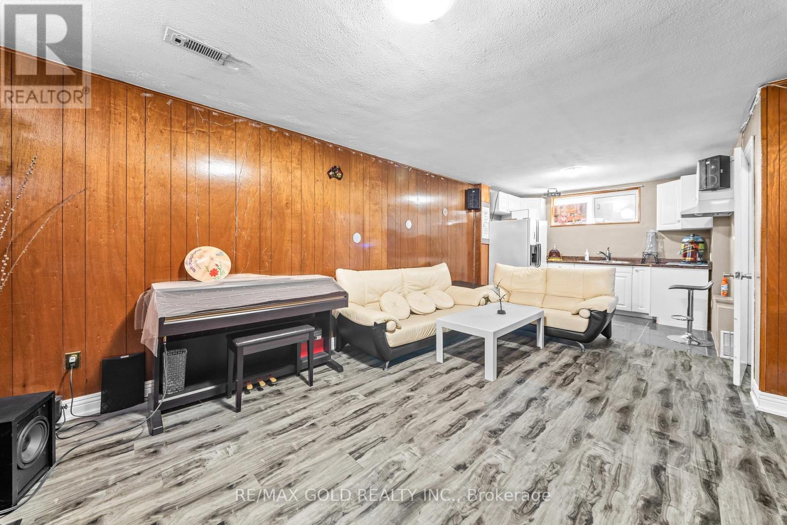 4 COLLINGDALE ROAD - 20