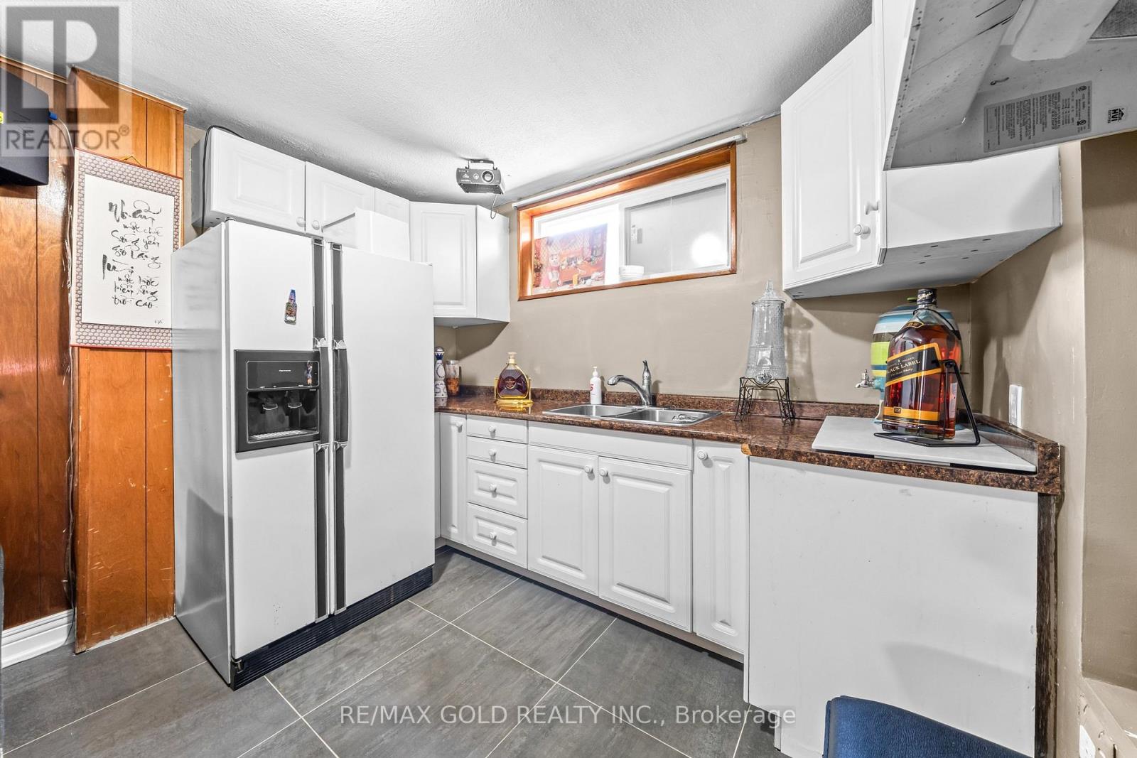 4 COLLINGDALE ROAD - 21