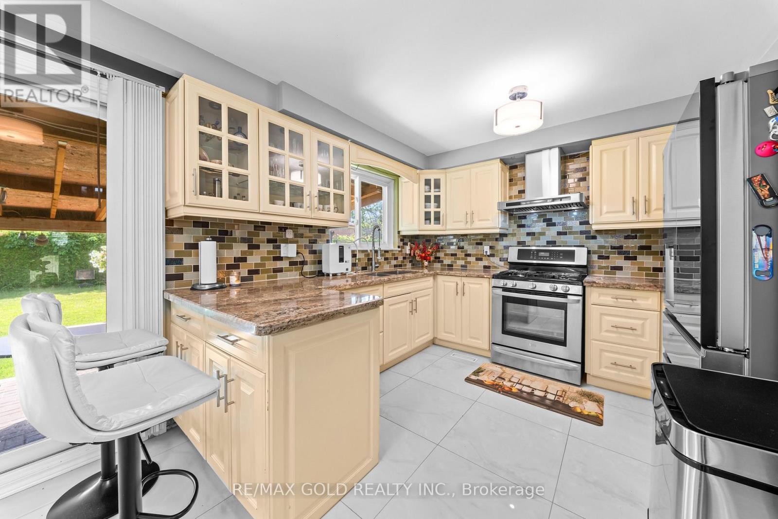 4 COLLINGDALE ROAD - 9
