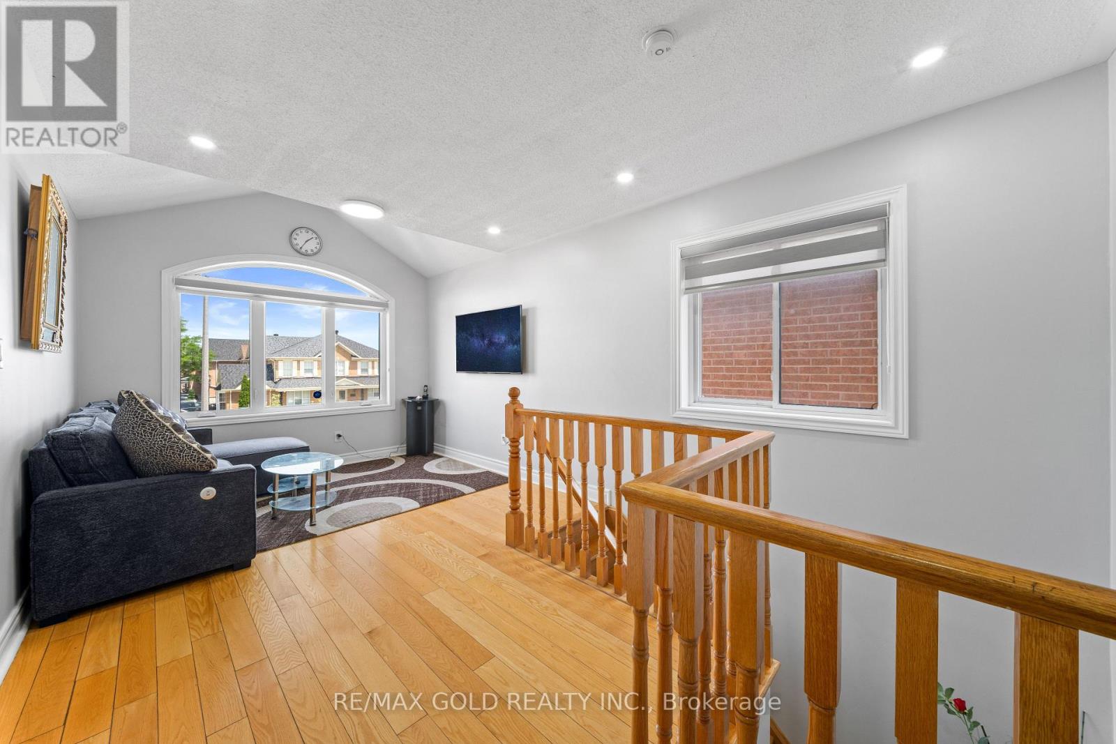 8 BAYRIDGE DRIVE - 14