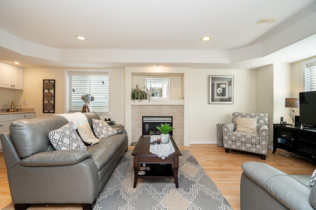 4 Bed, 3 Bath House for Sale in Abbotsford – 35 31517 SPUR AVENUE, Abbotsford – MLS# R3148093 - Image 4
