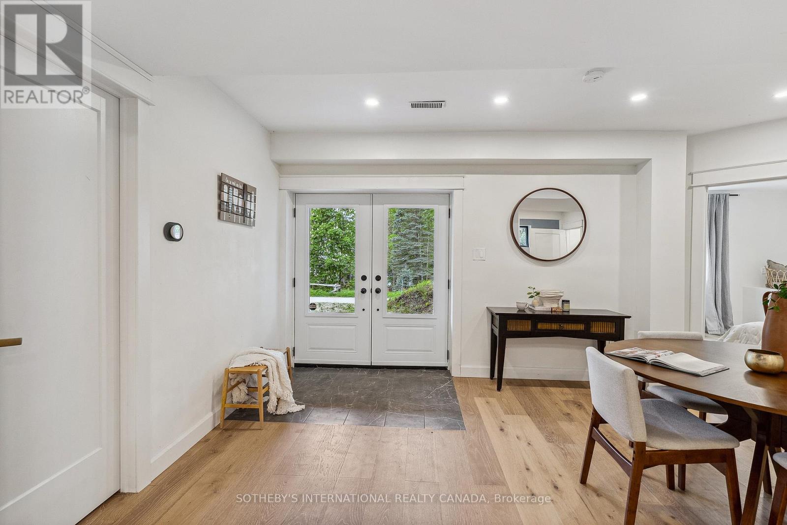 25 SILVER BIRCH STREET - 3