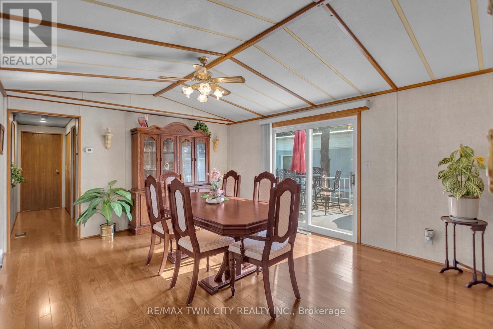 #505 673 BRANT WATERLOO ROAD - Image 10