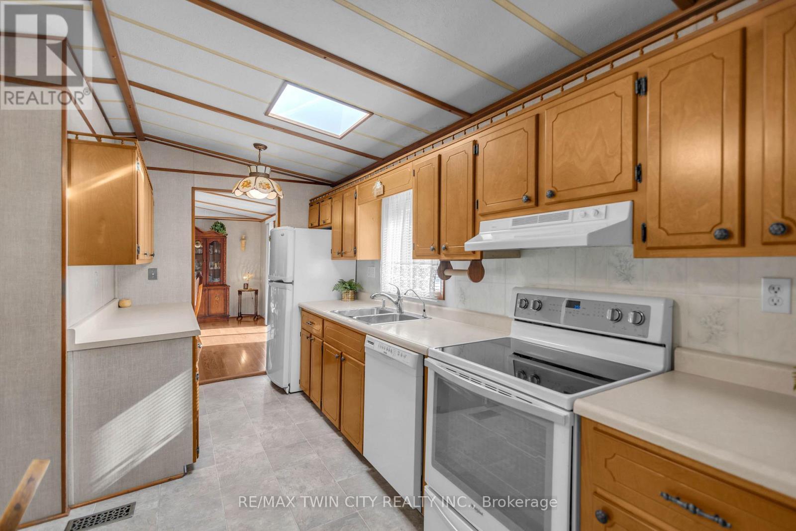 #505 673 BRANT WATERLOO ROAD - Image 8
