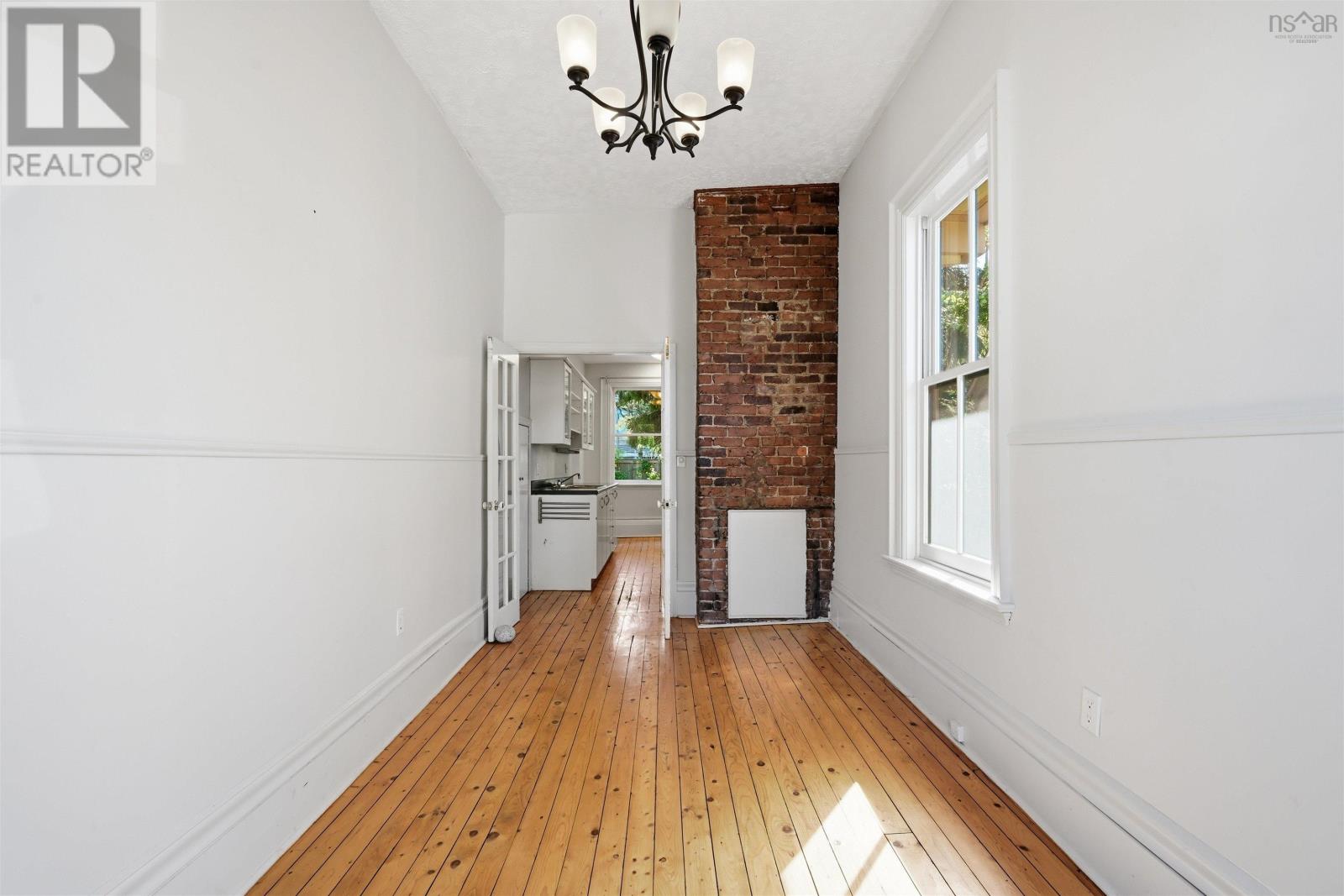2048 Creighton Street - 32
