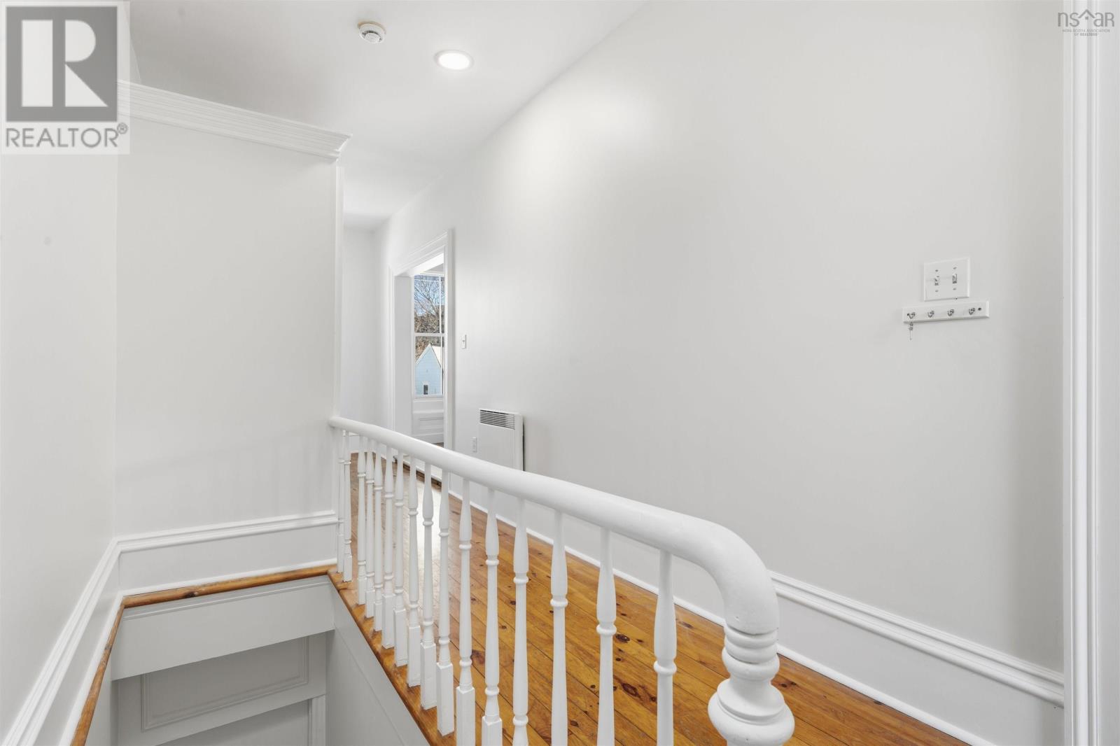 2048 Creighton Street - 6