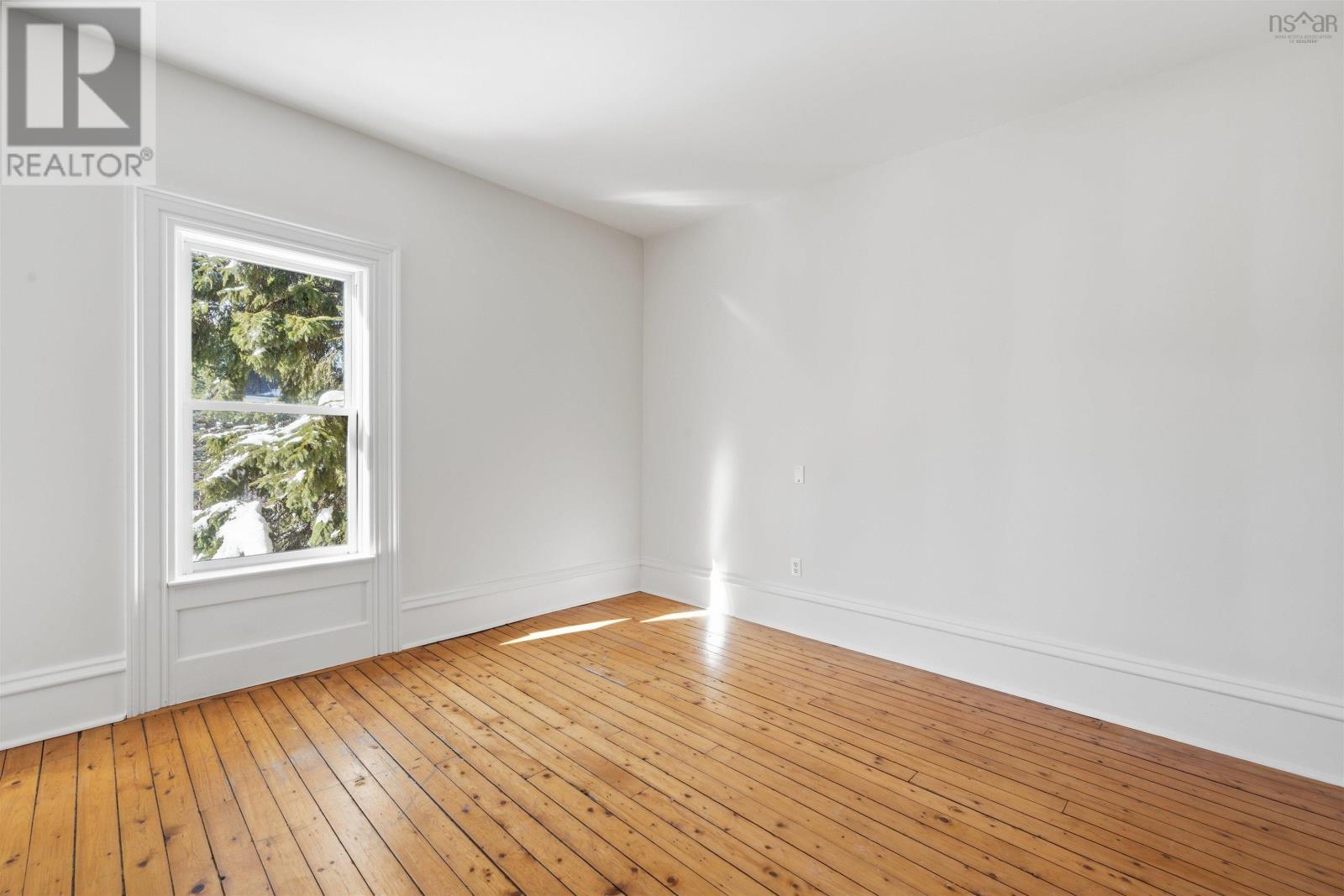 2048 Creighton Street - 15